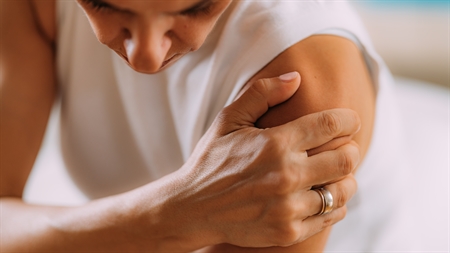 The Connection Between Frozen Shoulder and Menopause